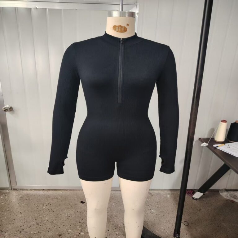 女士瑜伽连体裤 Seamless Long-Sleeve Yoga Jumpsuit with Thumbholes / For Running & Fitness / Comfortable & Versatile