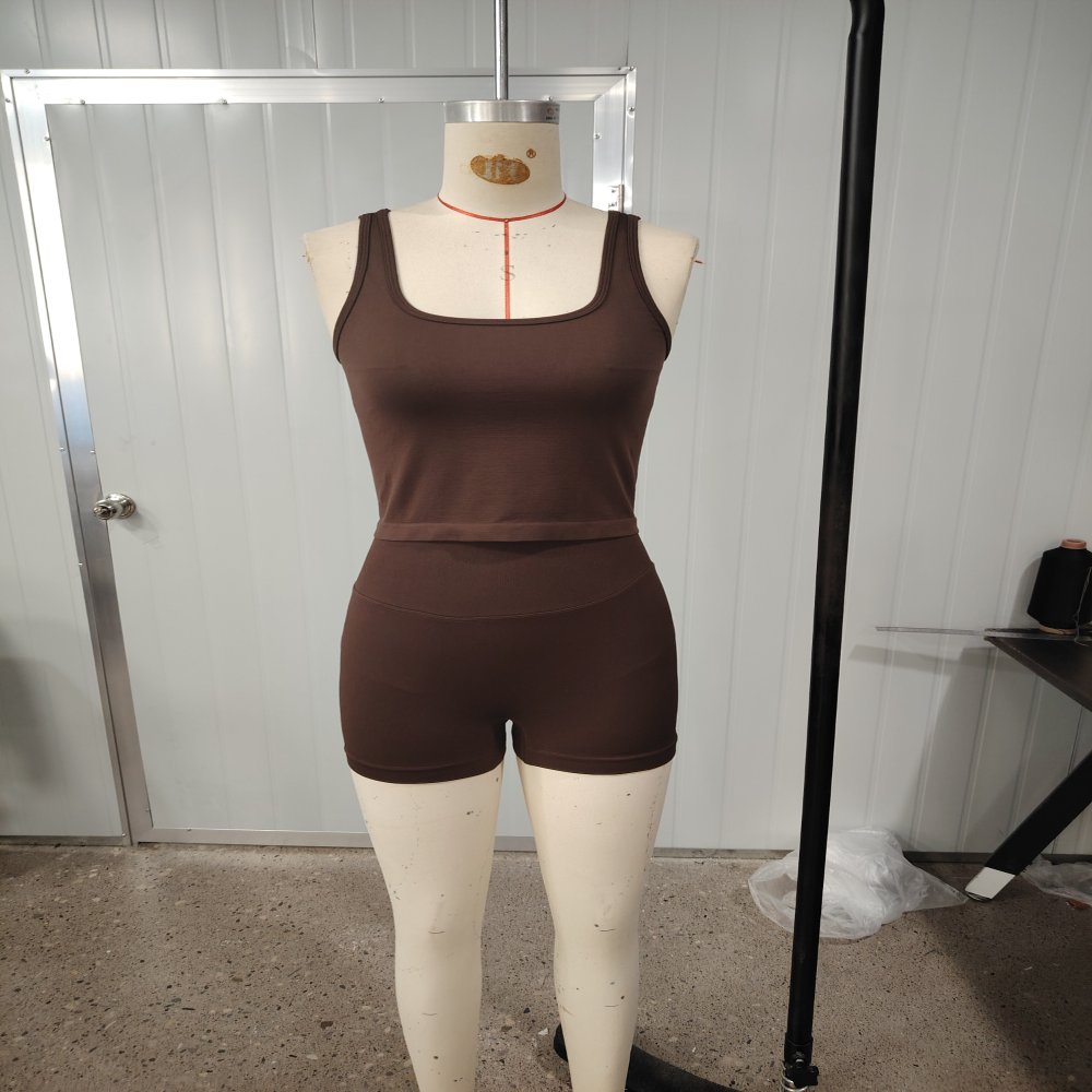 女士运动套装 Seamless Yoga Tank Top & Shorts Set / High-Waist Tummy Control & Hip Lifting / Stylish & Sexy / Comfortable & Versatile