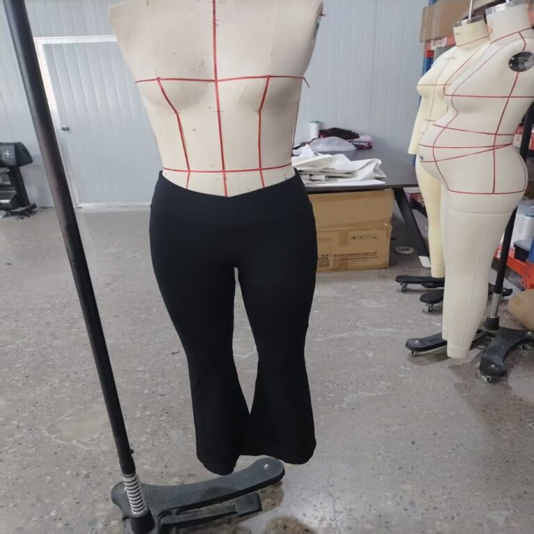 女士瑜伽长裤 Seamless Yoga Flared Leggings / Slim-Fit